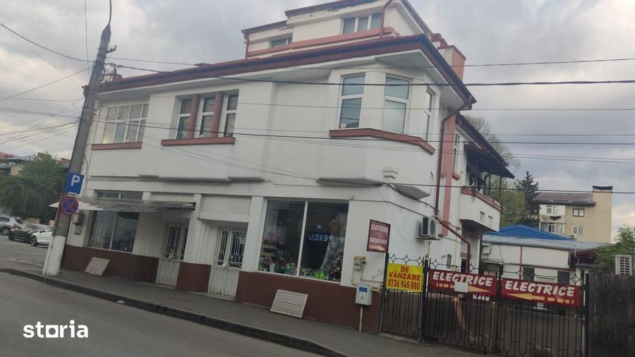 Casă cu 5 camere cu Teren 60 Mp în Ultracentral