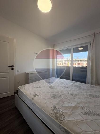 Apartament cu 2 camere decomandat, mobilat în Republicii