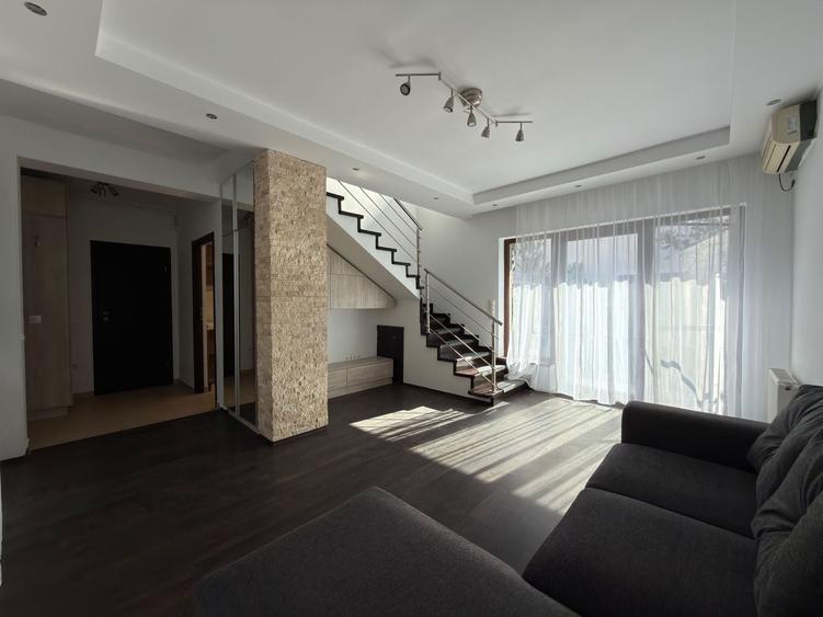 Duplex cu 3 camere cu Canalizare în Central