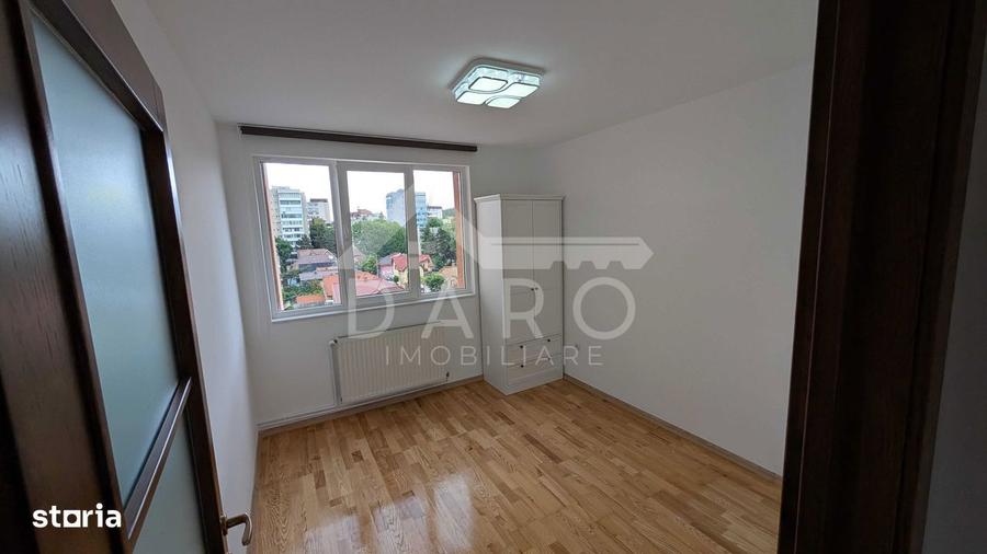 Apartament cu 3 camere decomandat, mobilat în Central