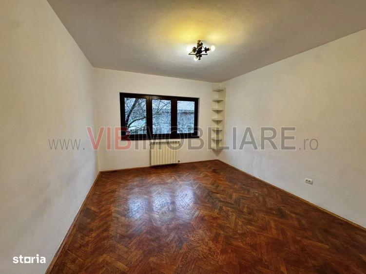 Vila Floreasca - Compozitori - Curte - 3