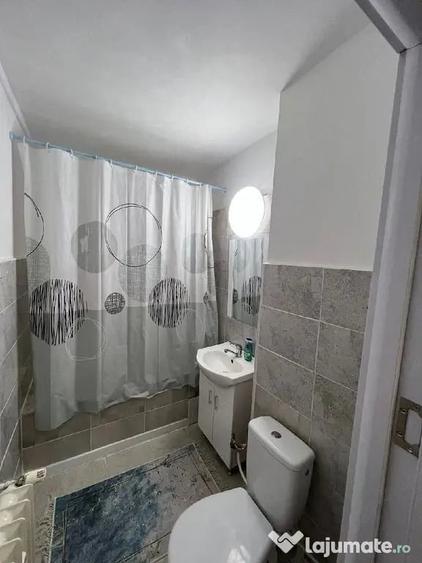 Apartament cu 3 camere decomandat în Iancului