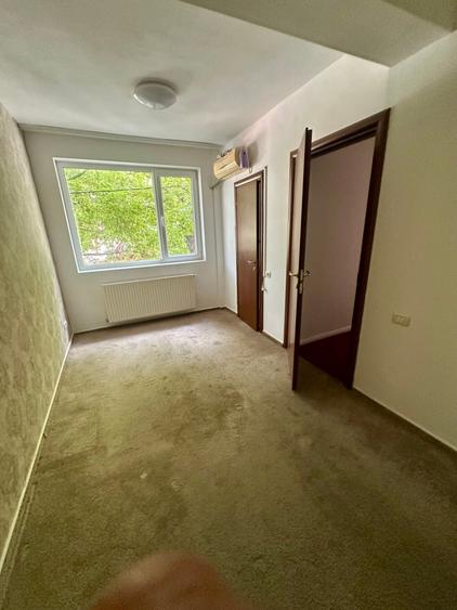 Birou, de 370 mp, în Calea Călărașilor