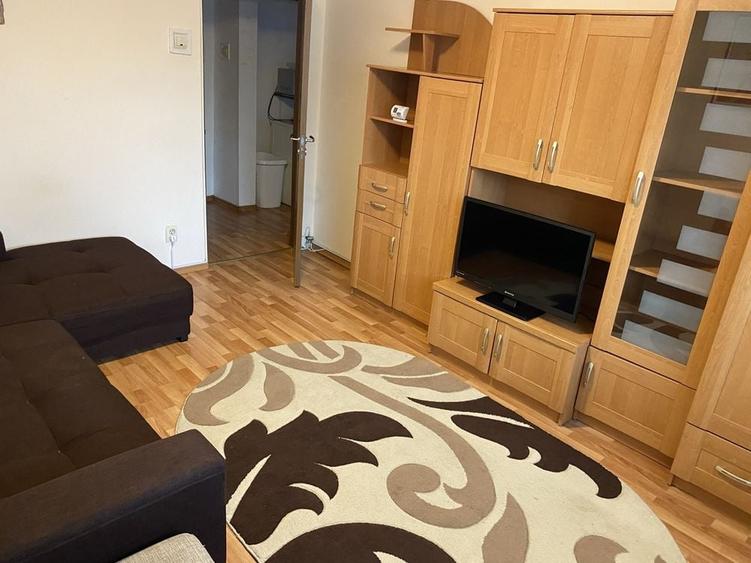 Apartament cu 2 camere decomandat în Micro 14