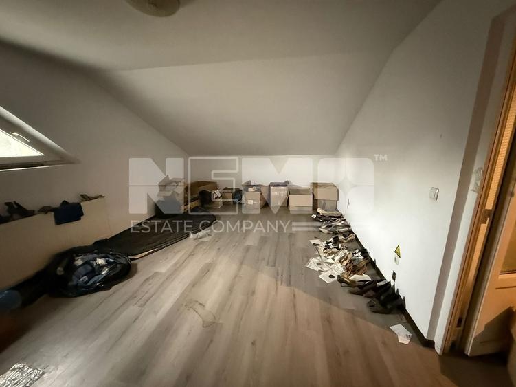 Spațiu comercial, de 300 mp, în Ultracentral