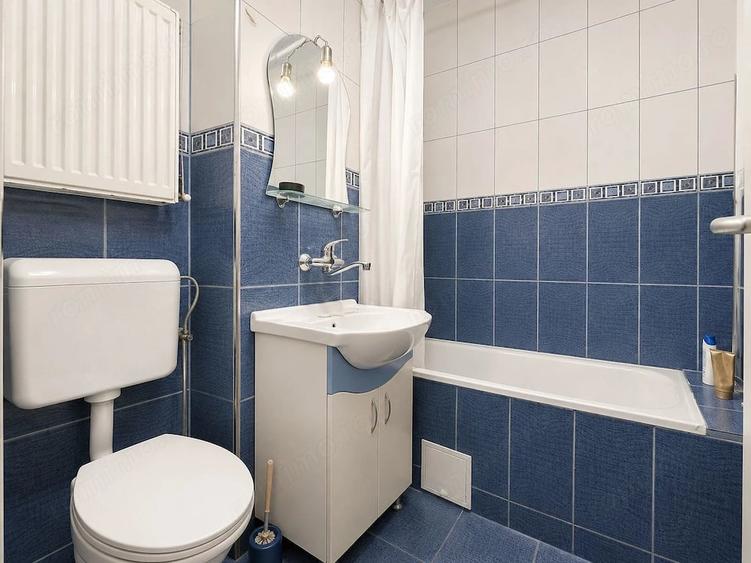 Apartament cu 3 camere decomandat în Lipovei