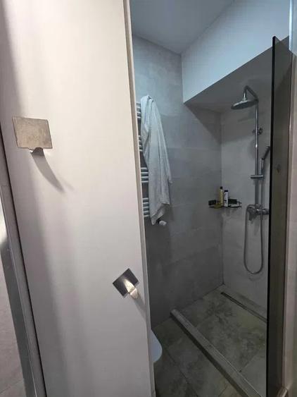 Apartament cu 3 camere decomandat în Lujerului