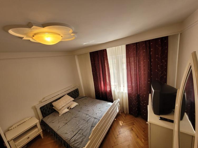 De închiriat apartament cu 4 camere - 5