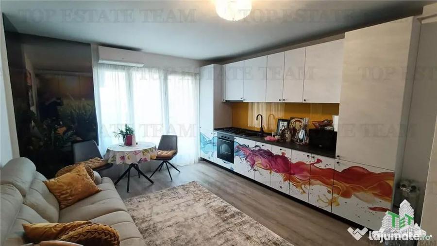 Apartament cu 2 camere semidecomandat, mobilat în Central