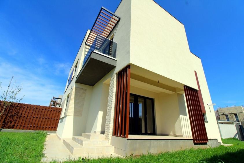 Casă individuală cu 4 camere cu Canalizare în Berceni