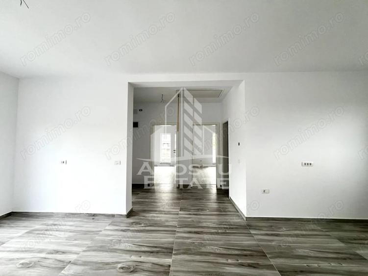 Casă cu 3 camere cu Teren 287 Mp în Sânandrei