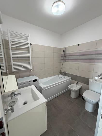 Apartament cu 2 camere semidecomandat în Complex Studențesc