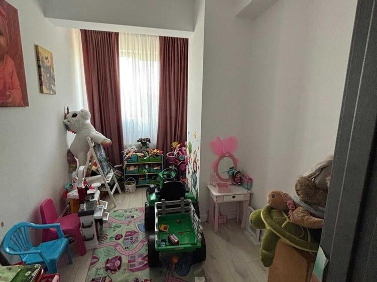 Apartament cu 3 camere decomandat în Burdujeni