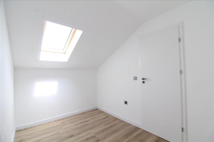 Apartament cu 3 camere semidecomandat, mobilat în Mărăști