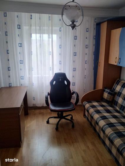 Apartament cu 3 camere în Inel II