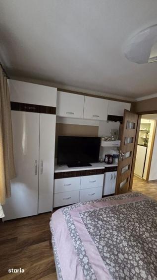 Apartament cu 3 camere decomandat în Micro 16