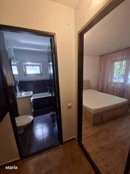 Apartament cu 2 camere semidecomandat, mobilat în Rovine