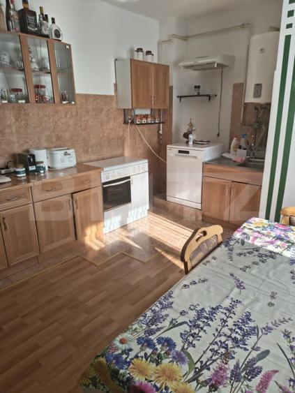 Casă cu 5 camere cu Teren 1325 Mp în Central