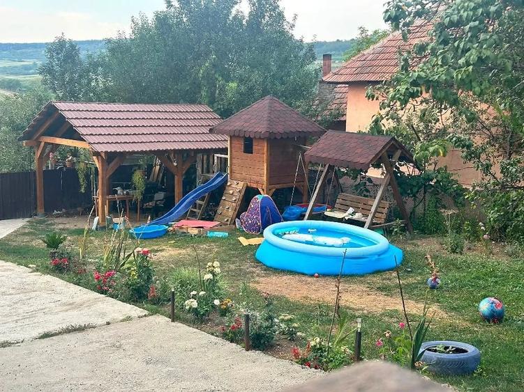Casă cu Teren 15 Mp în Popeni