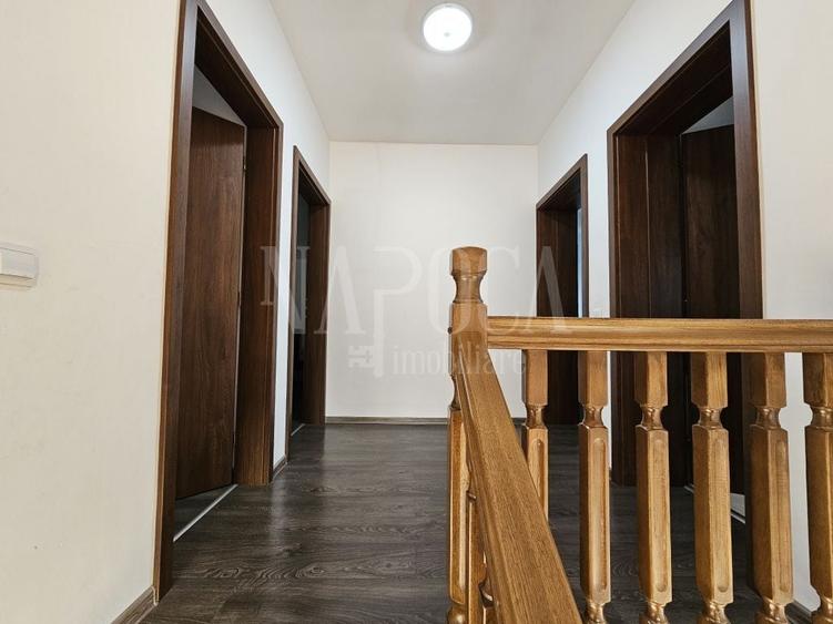 Casă individuală cu 5 camere cu Canalizare în Borhanci