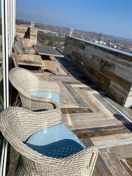Penthouse cu 3 camere decomandat, mobilat în Obcini