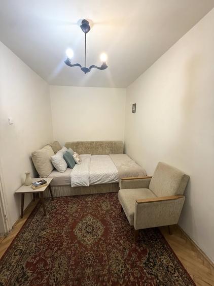Apartament cu 2 camere nedecomandat, mobilat în P-ța Doina