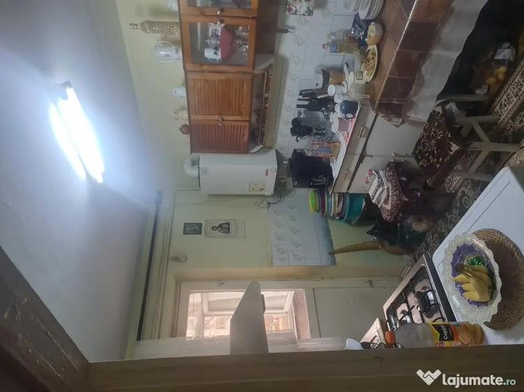Apartament cu 3 camere semidecomandat în Exterior Vest