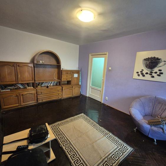 Apartament cu 2 camere semidecomandat în Basarab