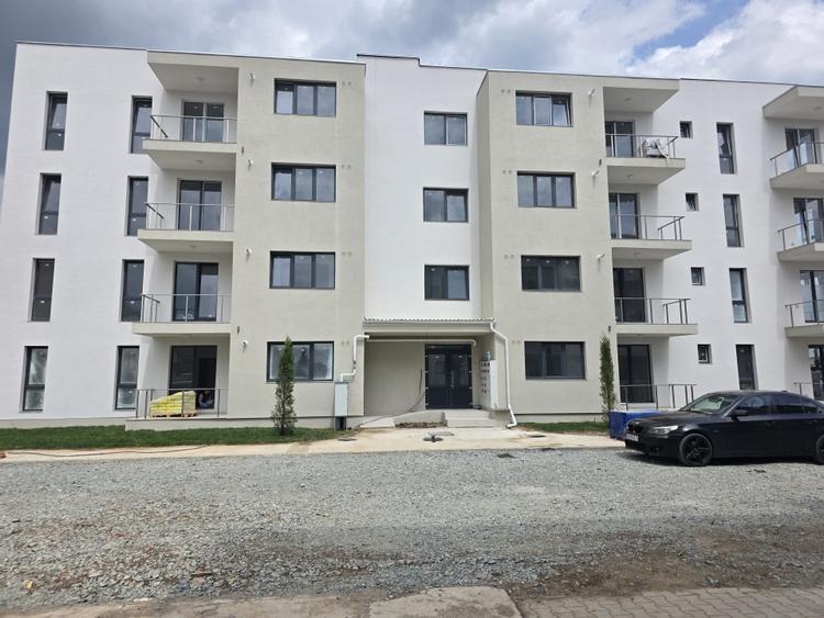Apartament cu 2 camere decomandat în Bragadiru