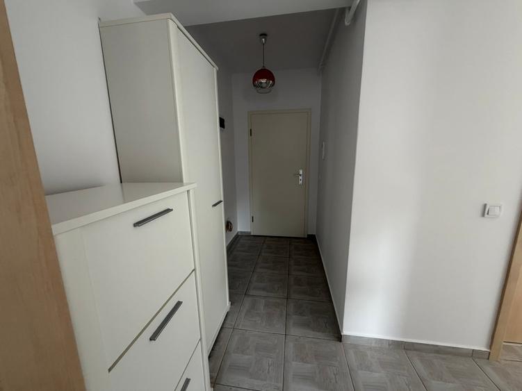 Vanzare apartament 2 camere in Tractorul zona Coresi - 9