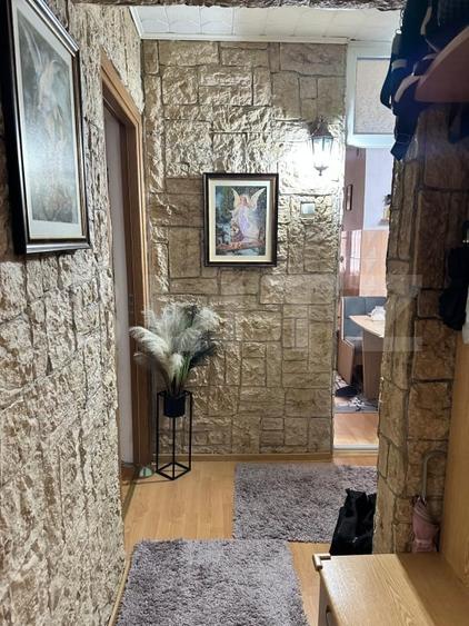 Apartament cu 3 camere decomandat, mobilat în Nord-Est