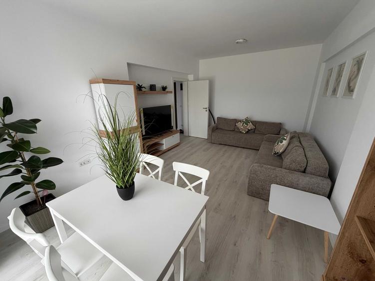 Apartament cu 2 camere decomandat în Exterior Vest
