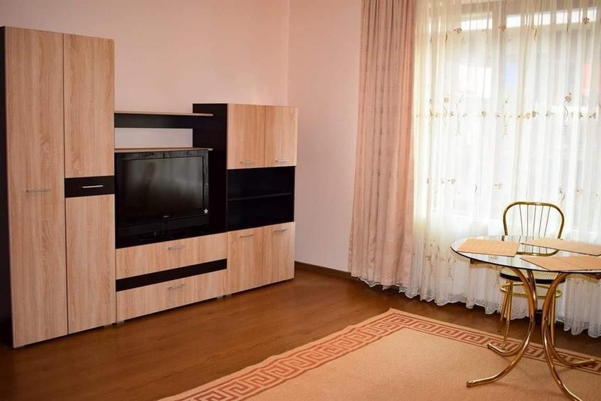 Apartament cu 2 camere semidecomandat în Florești