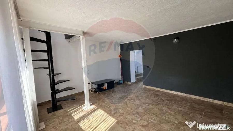 Casă cu 3 camere cu Teren 300 Mp în Central