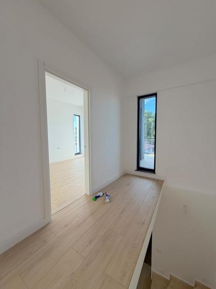 Duplex cu 4 camere cu Canalizare în Chitila