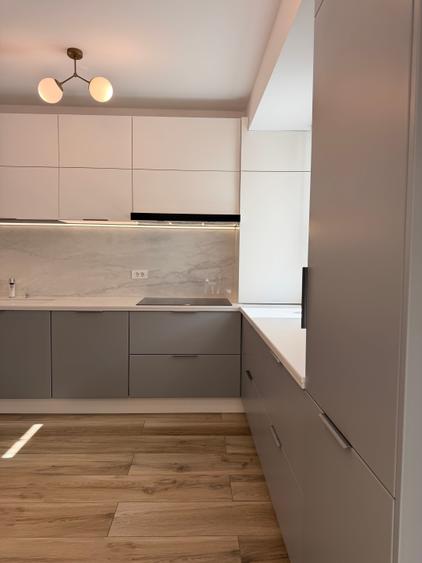 Apartament cu 2 camere decomandat în Girocului