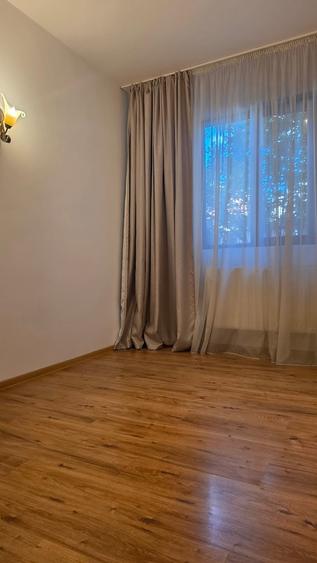Apartament cu 3 camere semidecomandat în Alba Iulia