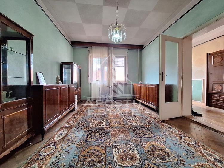 Apartament cu 4 camere decomandat în Ultracentral
