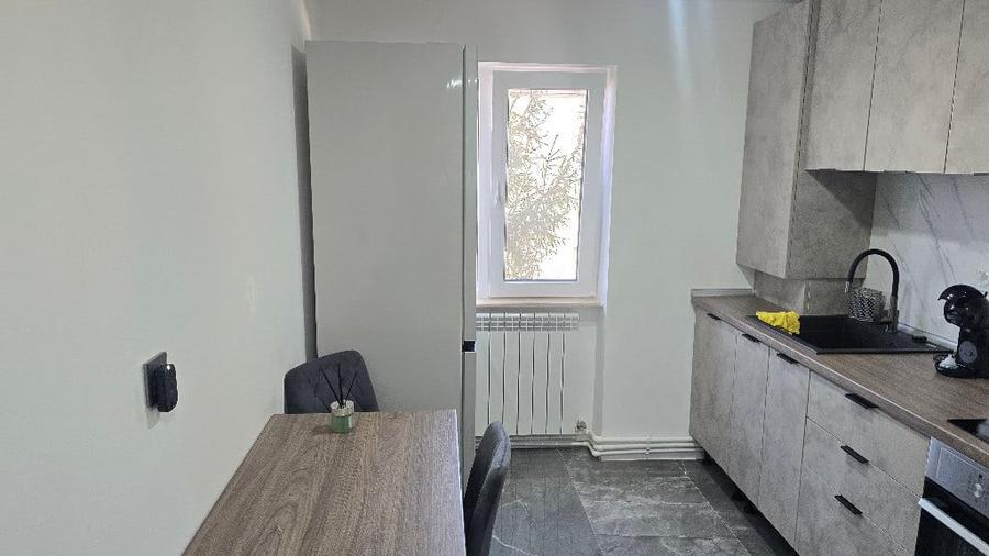 Apartament cu 2 camere semidecomandat în Zamfirescu