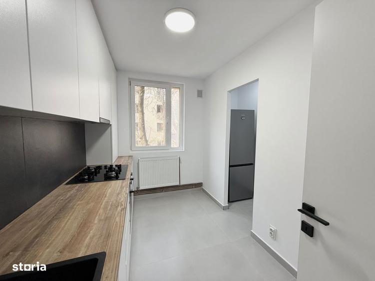 Apartament cu 3 camere semidecomandat în Drumul Taberei