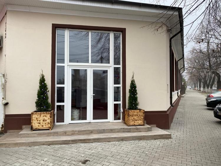 Spațiu comercial, de 381 mp, în Tecuci