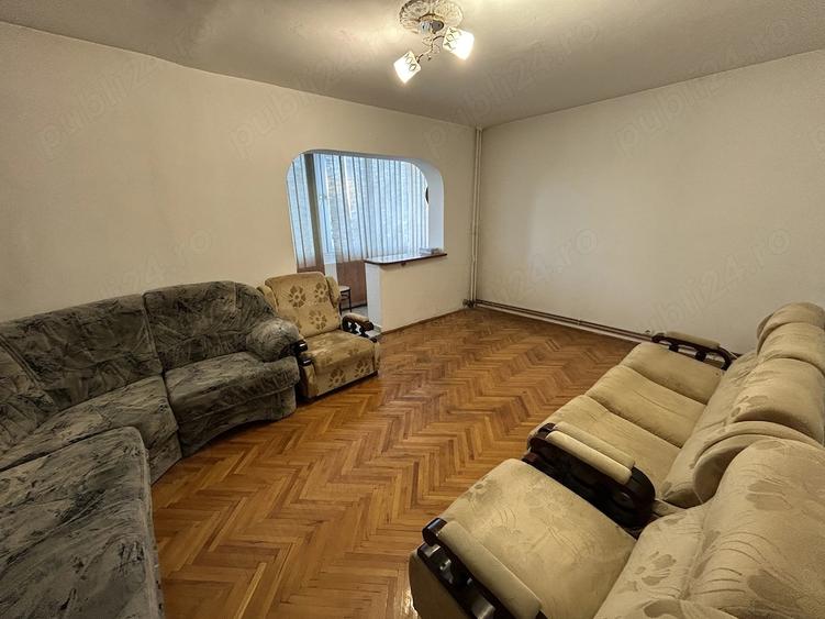 Apartament cu 3 camere decomandat în Micălaca