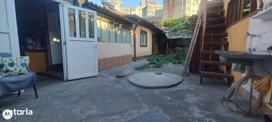 Casă cu 4 camere în Inel II