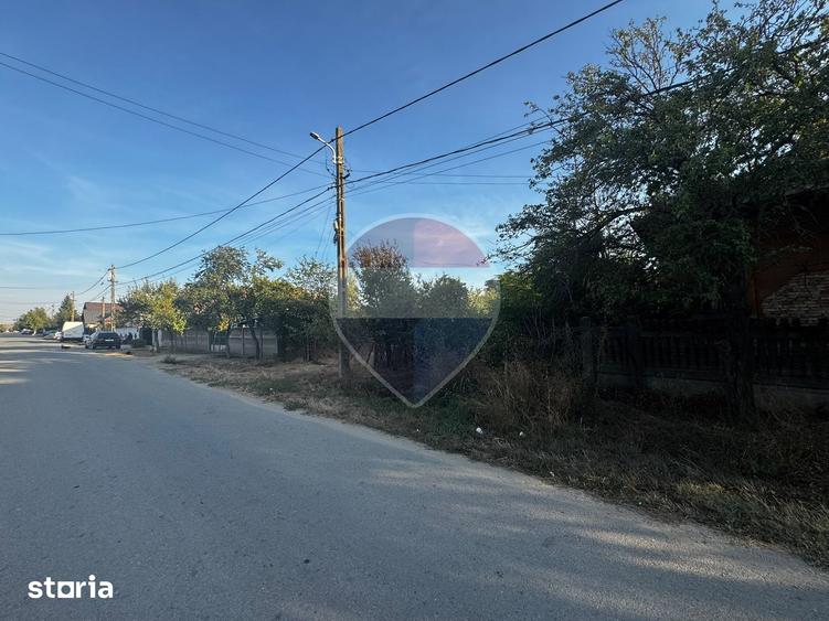 Teren de 1800 mp, în Șimnicu de Sus