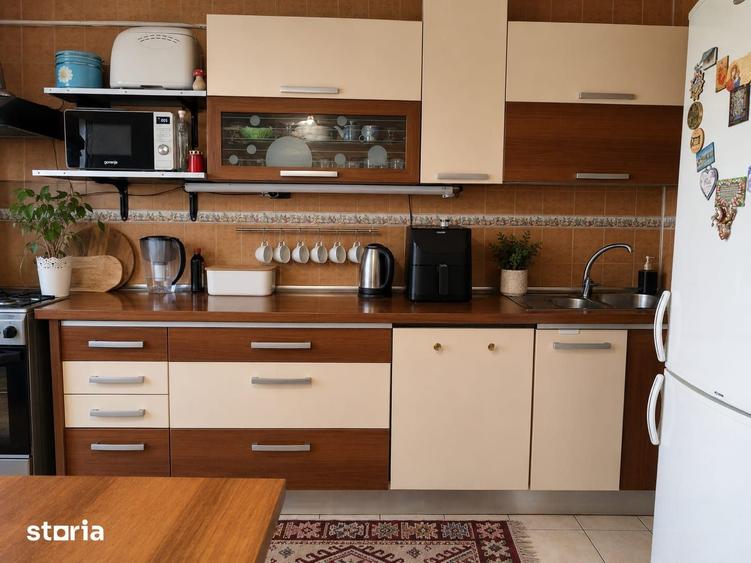 Apartament cu 3 camere decomandat în Cantacuzino