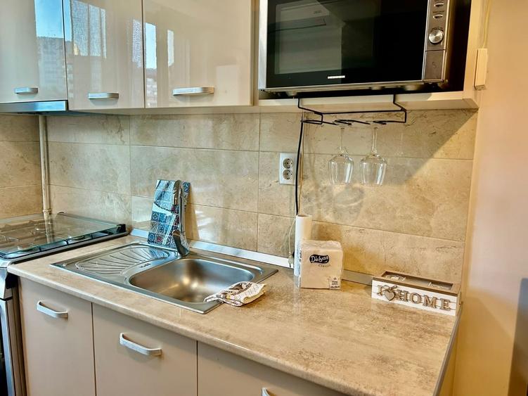 Apartament cu 2 camere semidecomandat în Ultracentral