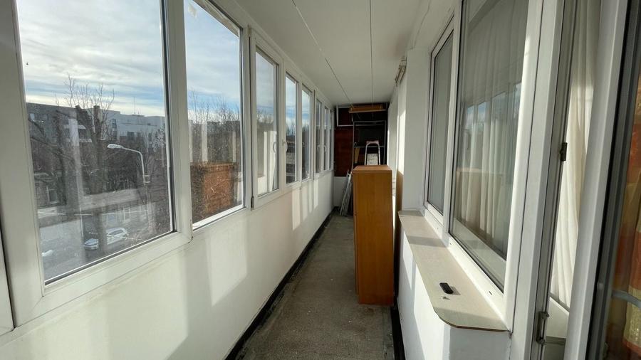 Apartament cu 2 camere semidecomandat în Iancului
