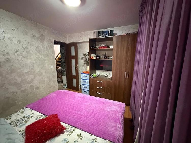 Apartament cu 3 camere semidecomandat în Central