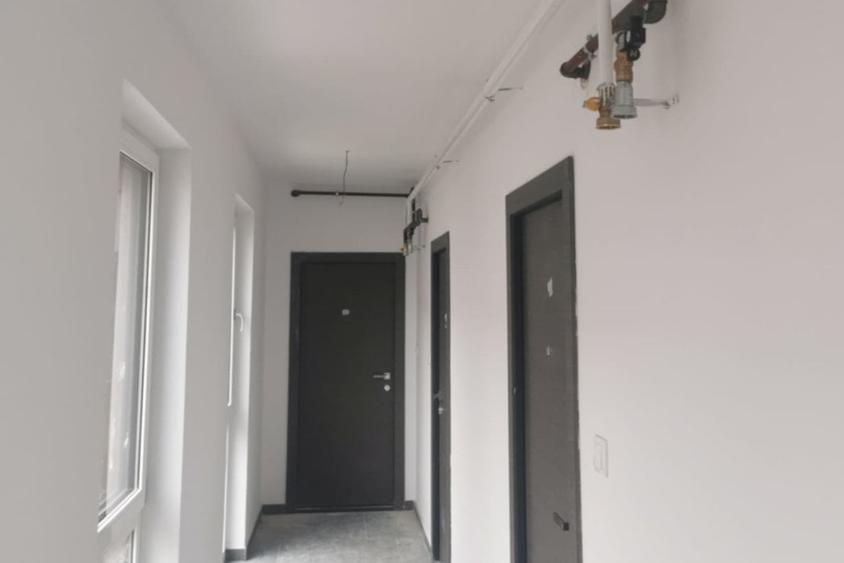 Apartament cu 3 camere semidecomandat în Zorilor