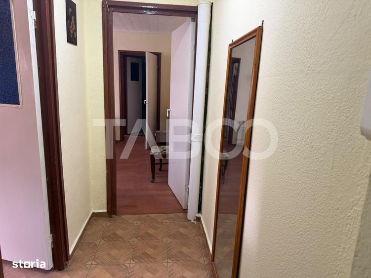 Apartament cu 2 camere semidecomandat în Central